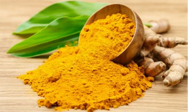 6 cách trị mụn trứng cá hiệu quả từ tinh bột nghệ