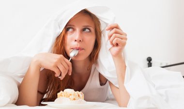 Vì sao dễ tăng cân vào mùa đông?