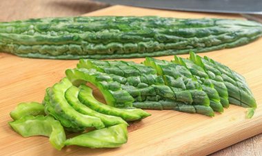 Mướp đắng rất tốt nhưng chớ kết hợp với 4 thực phẩm này kẻo rước họa