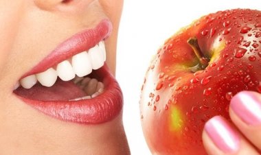 8 loại thực phẩm loại bỏ tình trạng hôi miệng