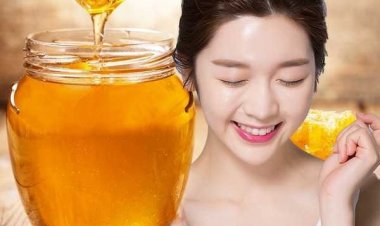 Cách giúp da hết khô bong tróc bằng mật ong