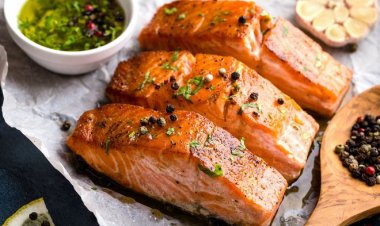 Ăn cá có thể giúp giảm các biến cố tim mạch