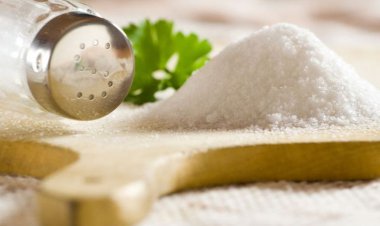 Một nắm muối gây ra 9 loại bệnh và 5 cách ăn muối tốt cho sức khỏe