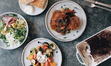 Nên ăn gì trước và sau khi tiêm vaccine phòng COVID-19?