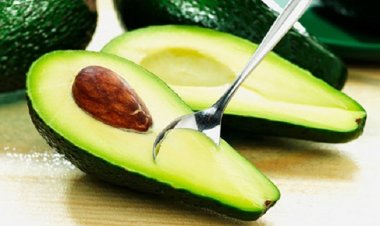 Điểm danh 7 sai lầm khi ăn bơ mà nhiều người thường mắc phải, vừa lãng phí chất dinh dưỡng vừa hại sức khỏe