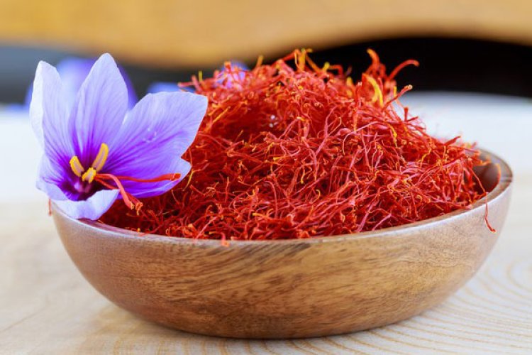 Những tác hại khủng khiếp khi phụ nữ chuẩn bị mang thai, đã mang thai uống  Nhuỵ hoa nghệ tây (Saffron)