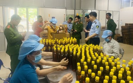 Phát hiện trên 11.000 chai mật ong giả tại 4 Công ty