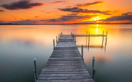 NƯỚC SÂU SÓNG LẶNG NGƯỜI HỌC RỘNG THÌ ĂN NÓI TỪ TỐN.