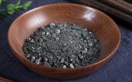 Thanh Mông Thạch (Lapis Chloriti): Vị Thuốc Đông Y Thanh Đàm, Hạ Khí và Trấn Kinh Hiệu Quả