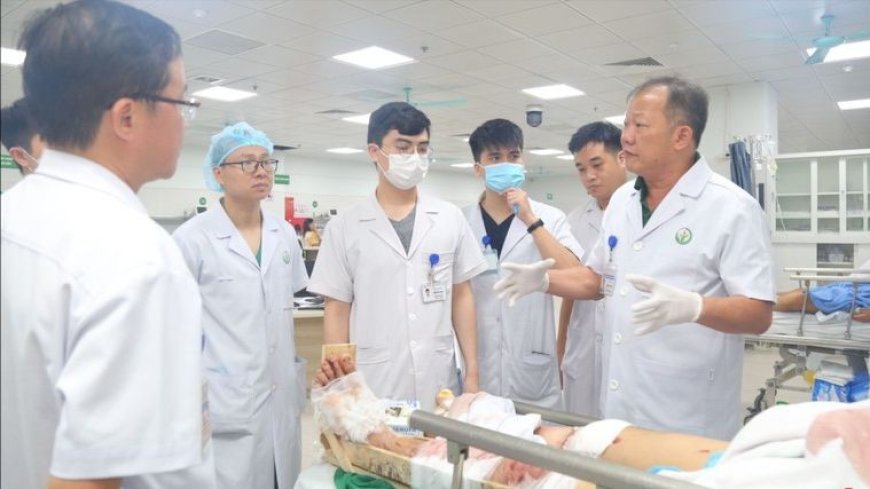 Khi Đạo Đức Y Khoa Va Chạm Với Áp Lực Tài Chính: Bài Toán Khó Của Ngành Y Tế Việt Nam